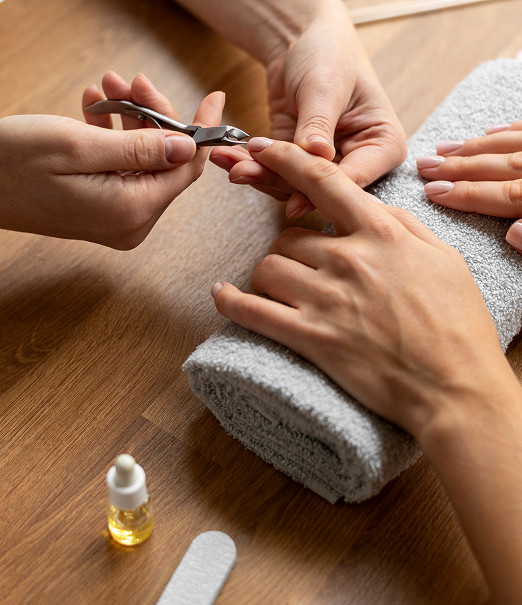 MANICURA A DOMICILIO