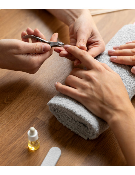 MANICURA A DOMICILIO