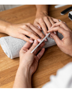 MANICURA A DOMICILIO 2