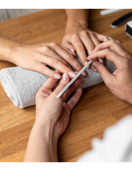 MANICURA A DOMICILIO